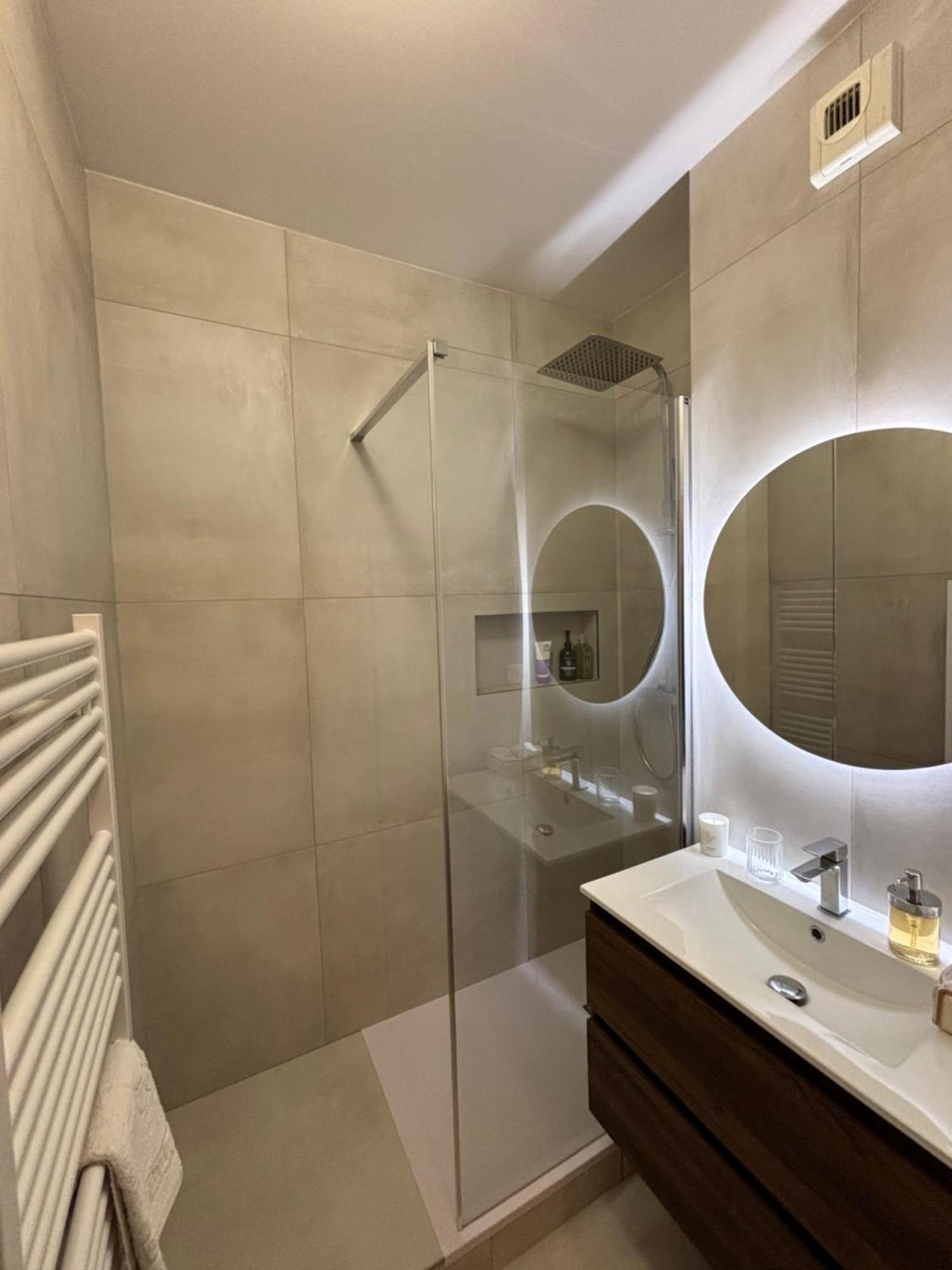 Apartmán Le Boudoir - 2 Pieces Et Parking Le Plessis-Robinson Exteriér fotografie